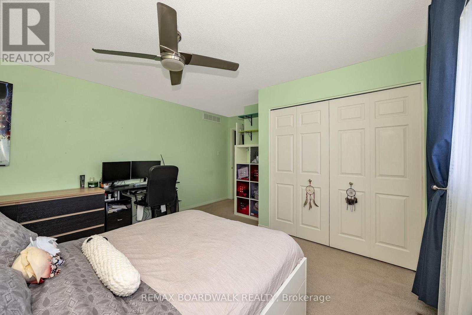 102 MOSSWOOD COURT - 32