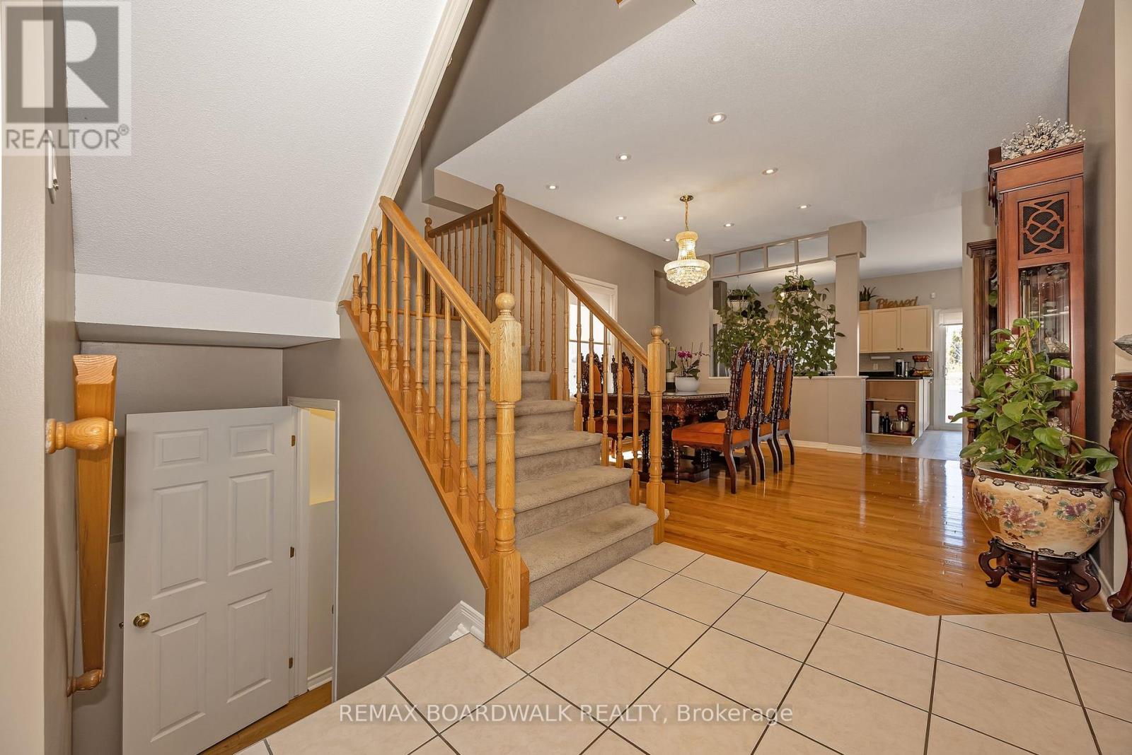 102 MOSSWOOD COURT - 34
