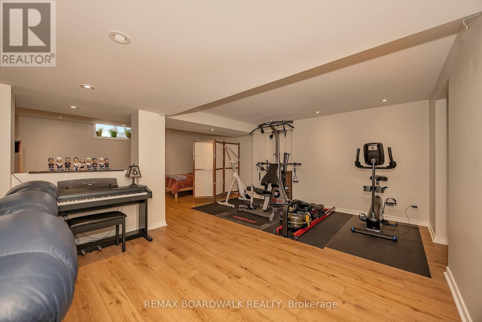 102 MOSSWOOD COURT - 37