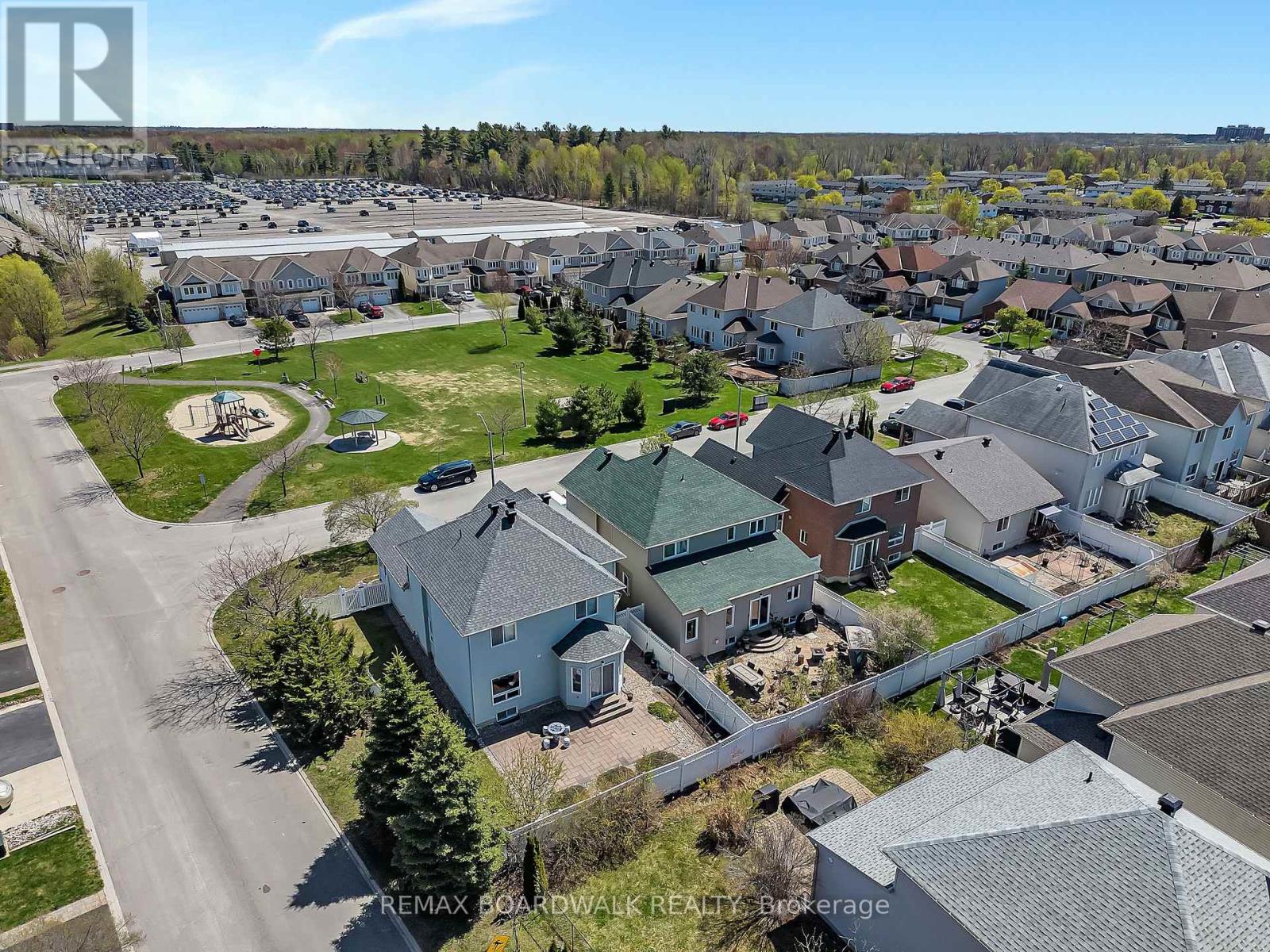 102 MOSSWOOD COURT - 44