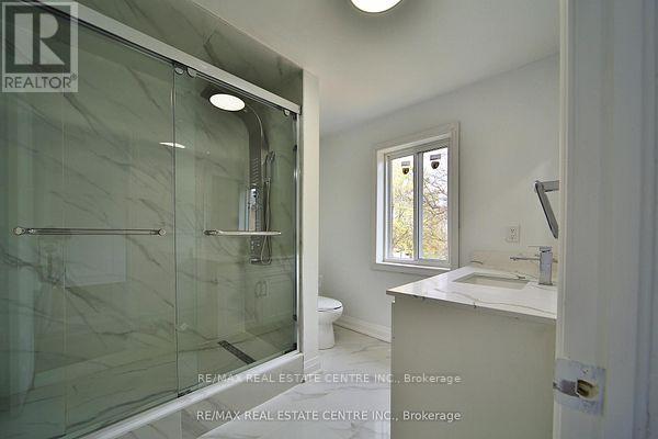 20 MOZART CRESCENT - 16