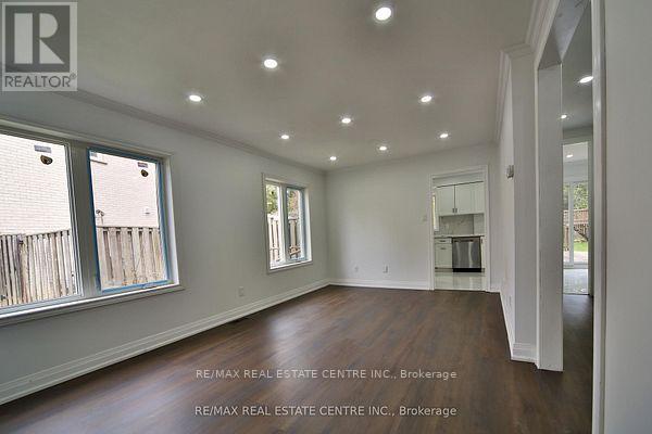 20 MOZART CRESCENT - 6