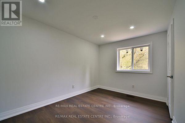 20 MOZART CRESCENT - 19