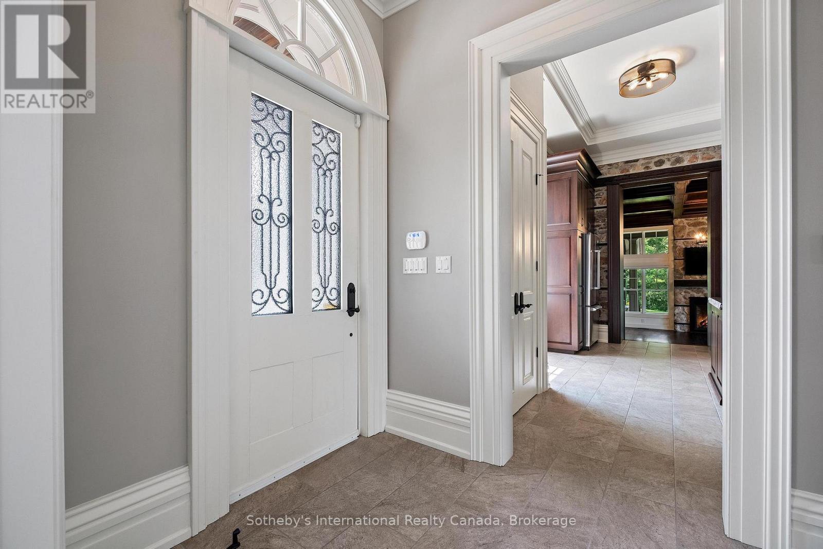 24 BARKER STREET - 7