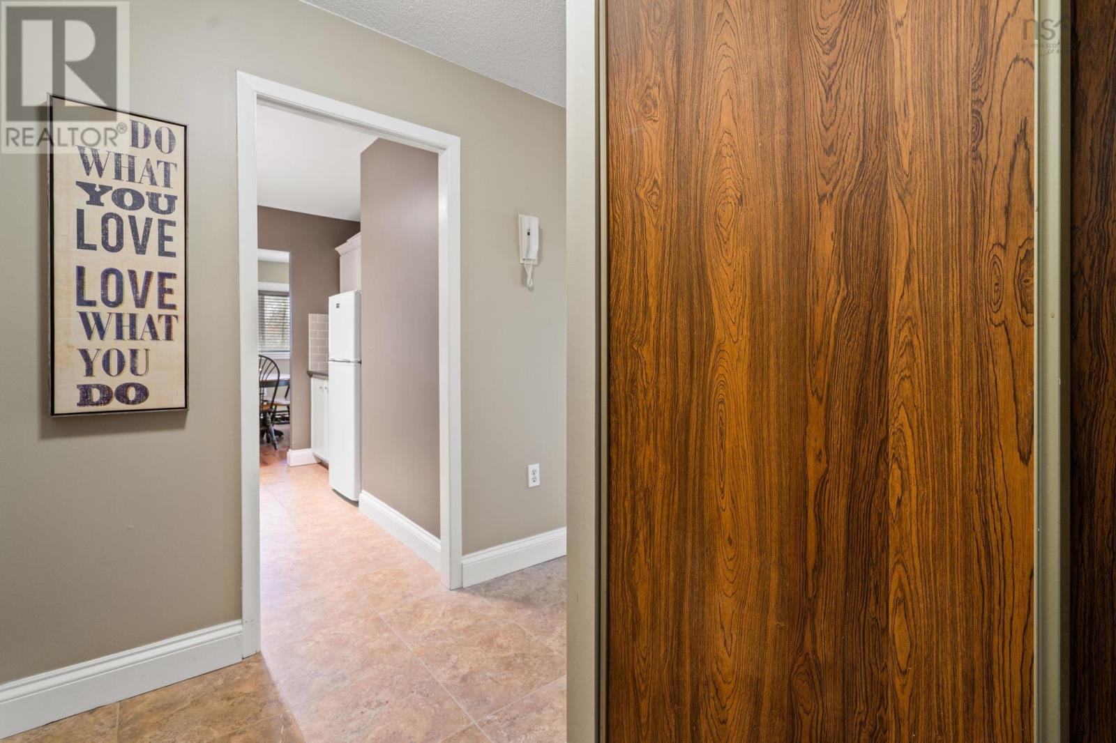 #401 28 Brookdale Crescent - 8