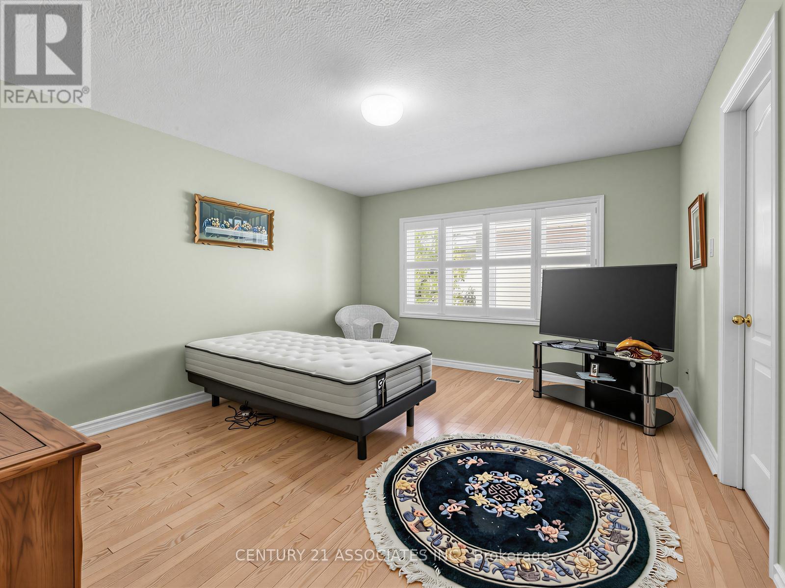 1478 ESTES CRESCENT - 20