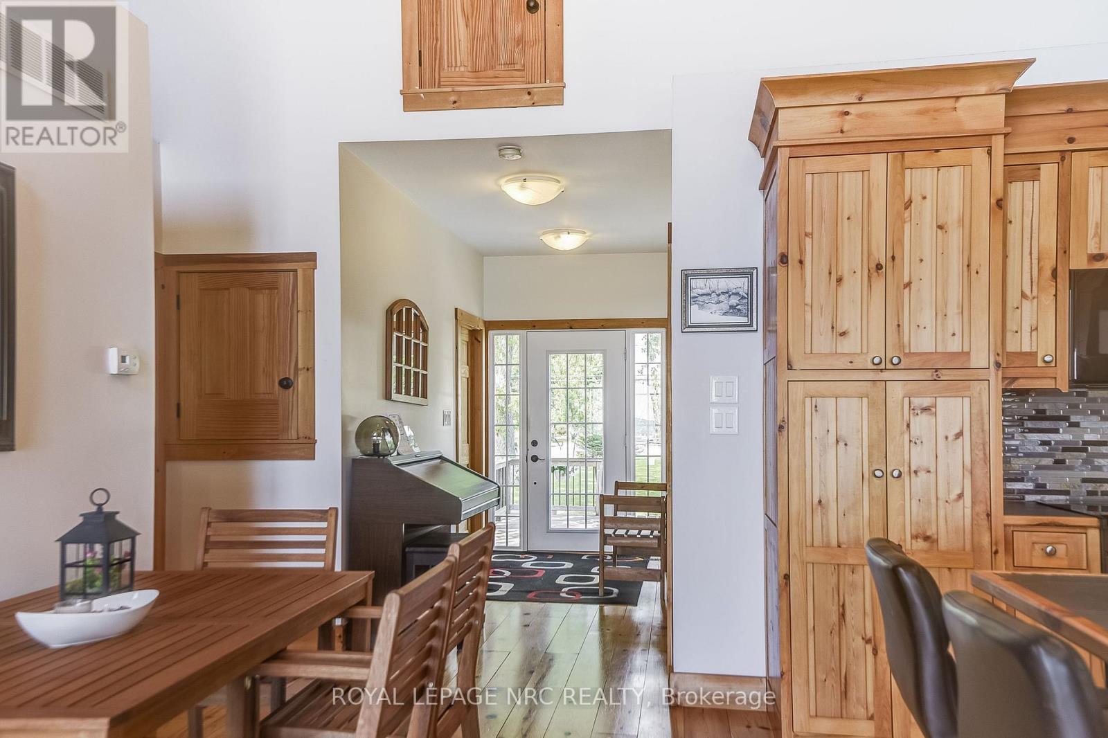 10849 LAKESHORE ROAD W - 4