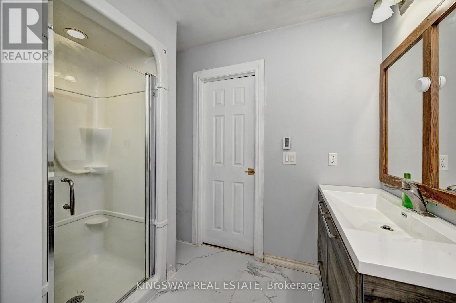 2340 FOUNTAIN STREET N - 34