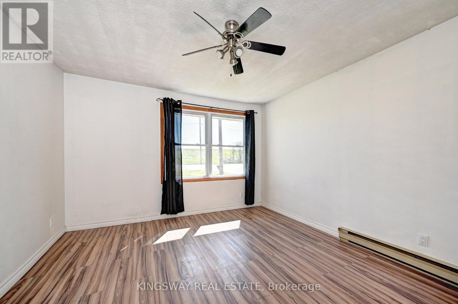 2340 FOUNTAIN STREET N - 20