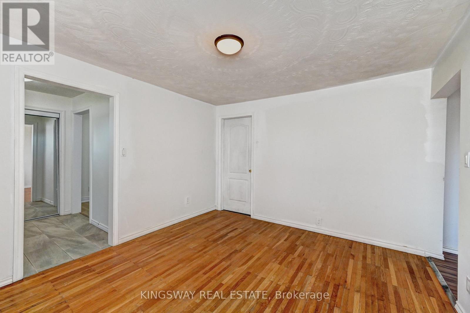 2340 FOUNTAIN STREET N - 16