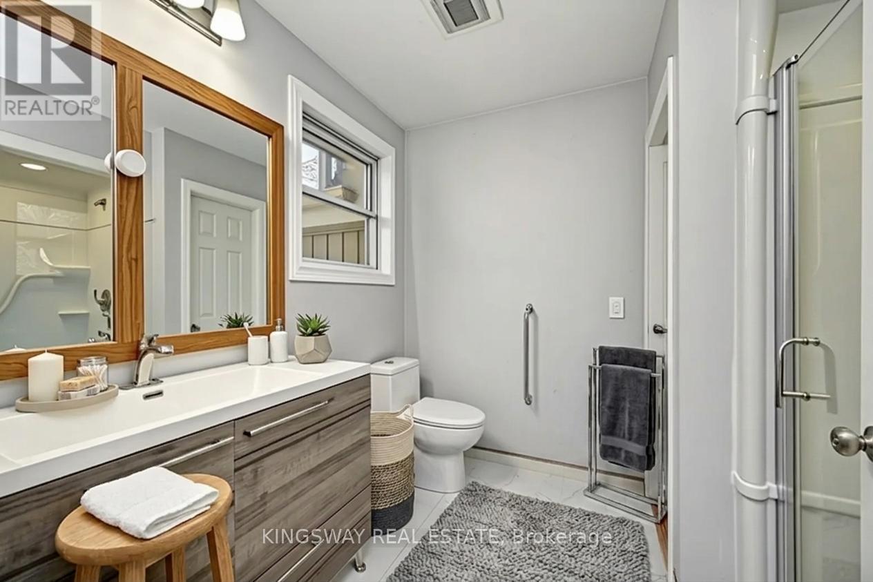2340 FOUNTAIN STREET N - 13