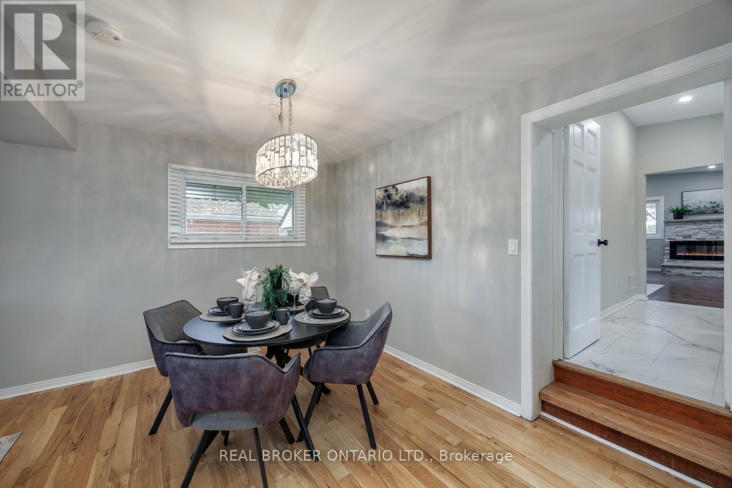 234 OSHAWA BOULEVARD N - 11