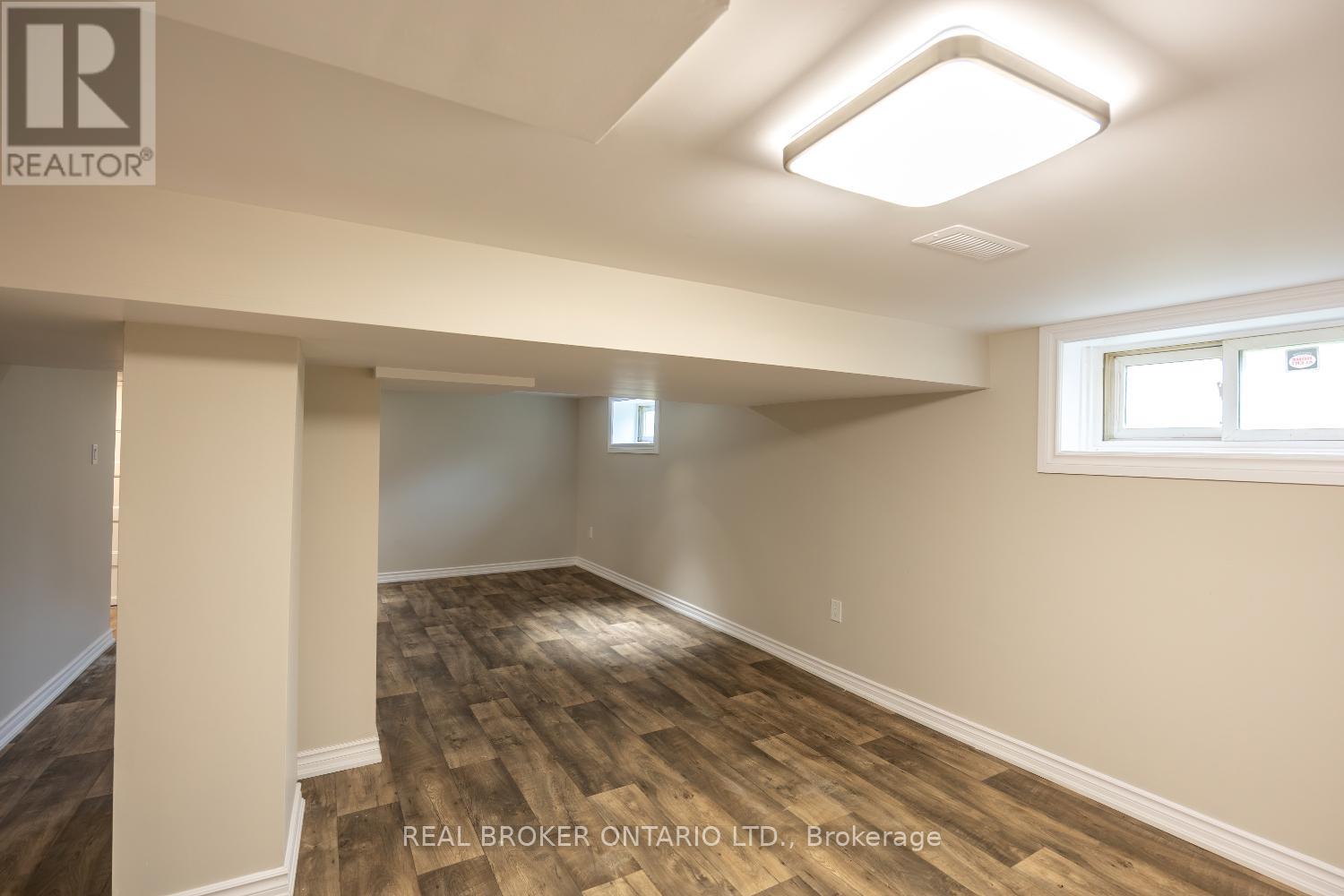 234 OSHAWA BOULEVARD N - 21