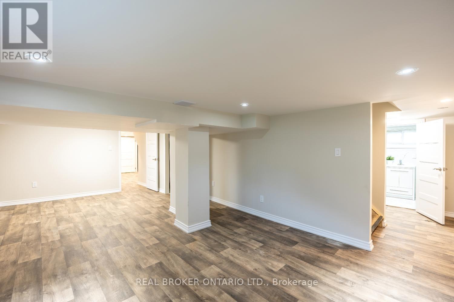 234 OSHAWA BOULEVARD N - 22