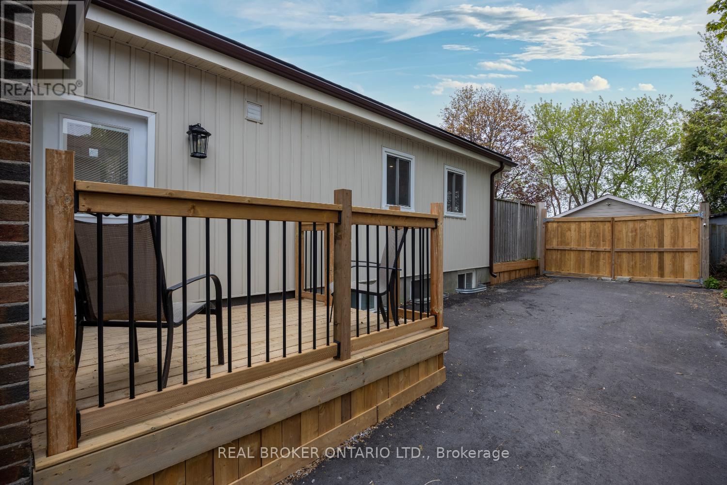 234 OSHAWA BOULEVARD N - 23