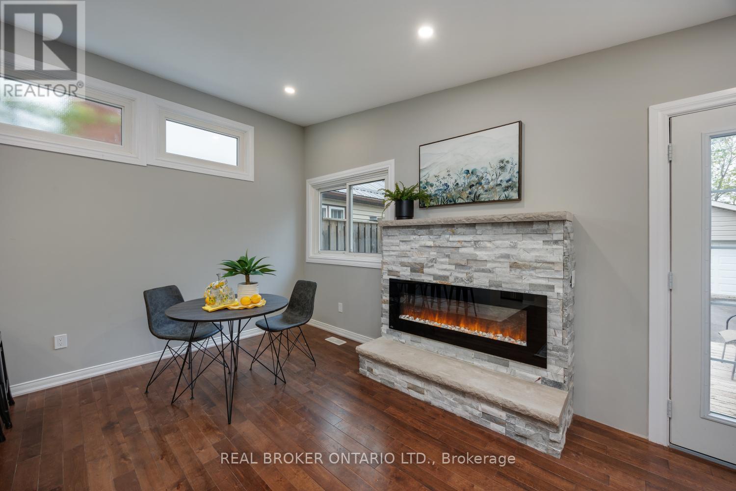 234 OSHAWA BOULEVARD N - 30
