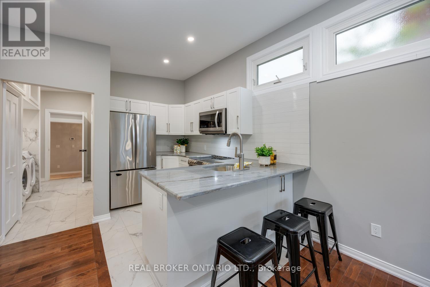 234 OSHAWA BOULEVARD N - 31
