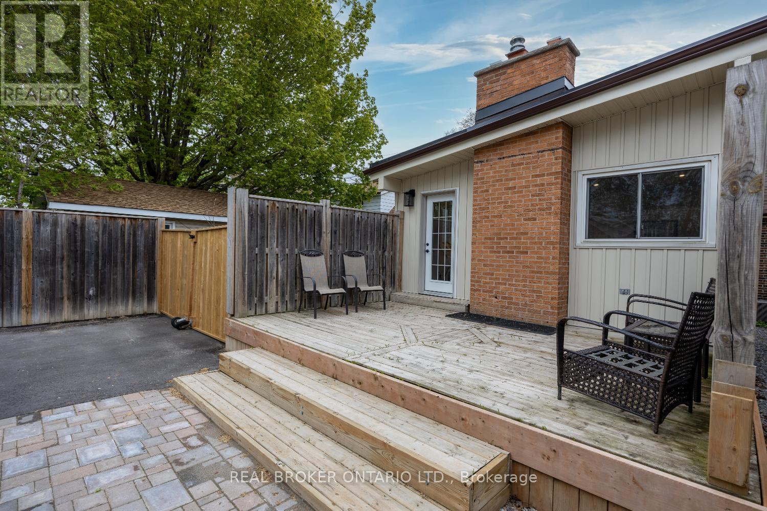 234 OSHAWA BOULEVARD N - 40