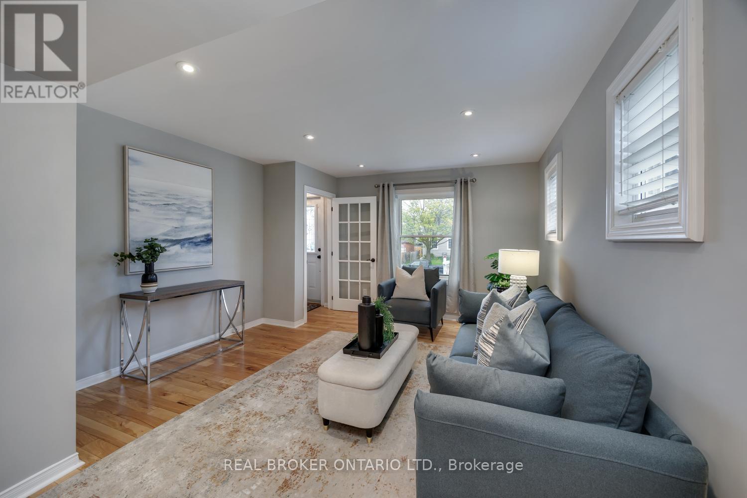 234 OSHAWA BOULEVARD N - 6