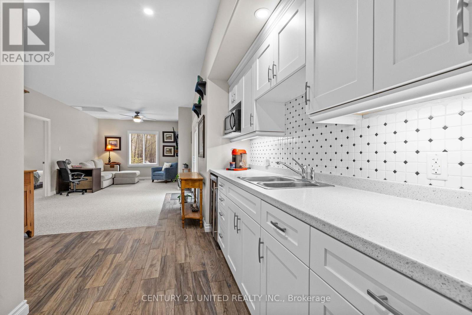1746 LAKEHURST ROAD - 21