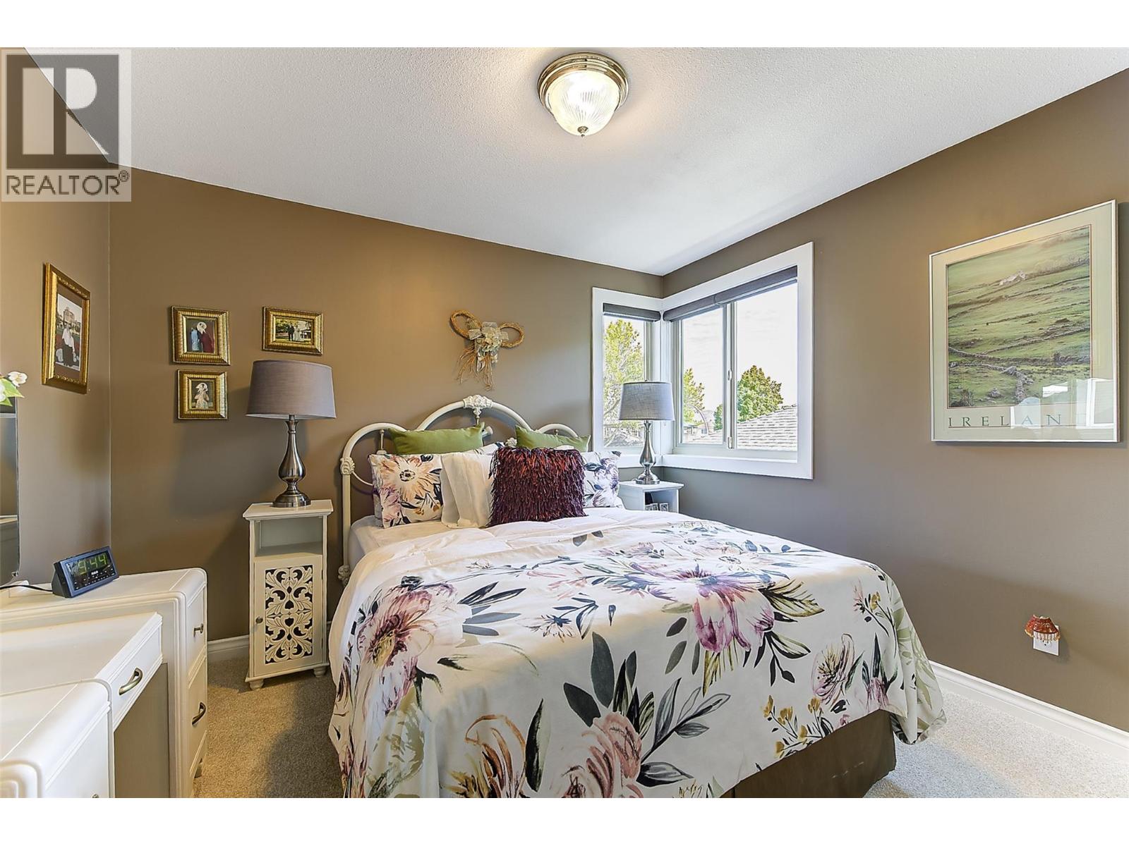 900 Mission Springs Crescent, Kelowna