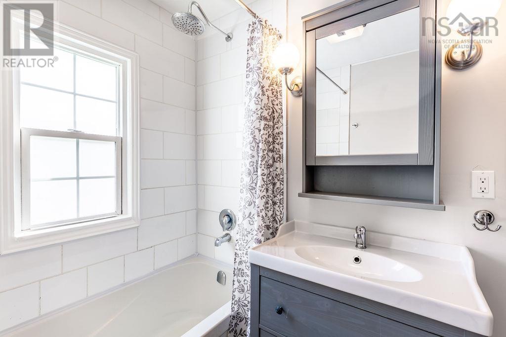 Property 25 of 41 of 119 Howard Avenue