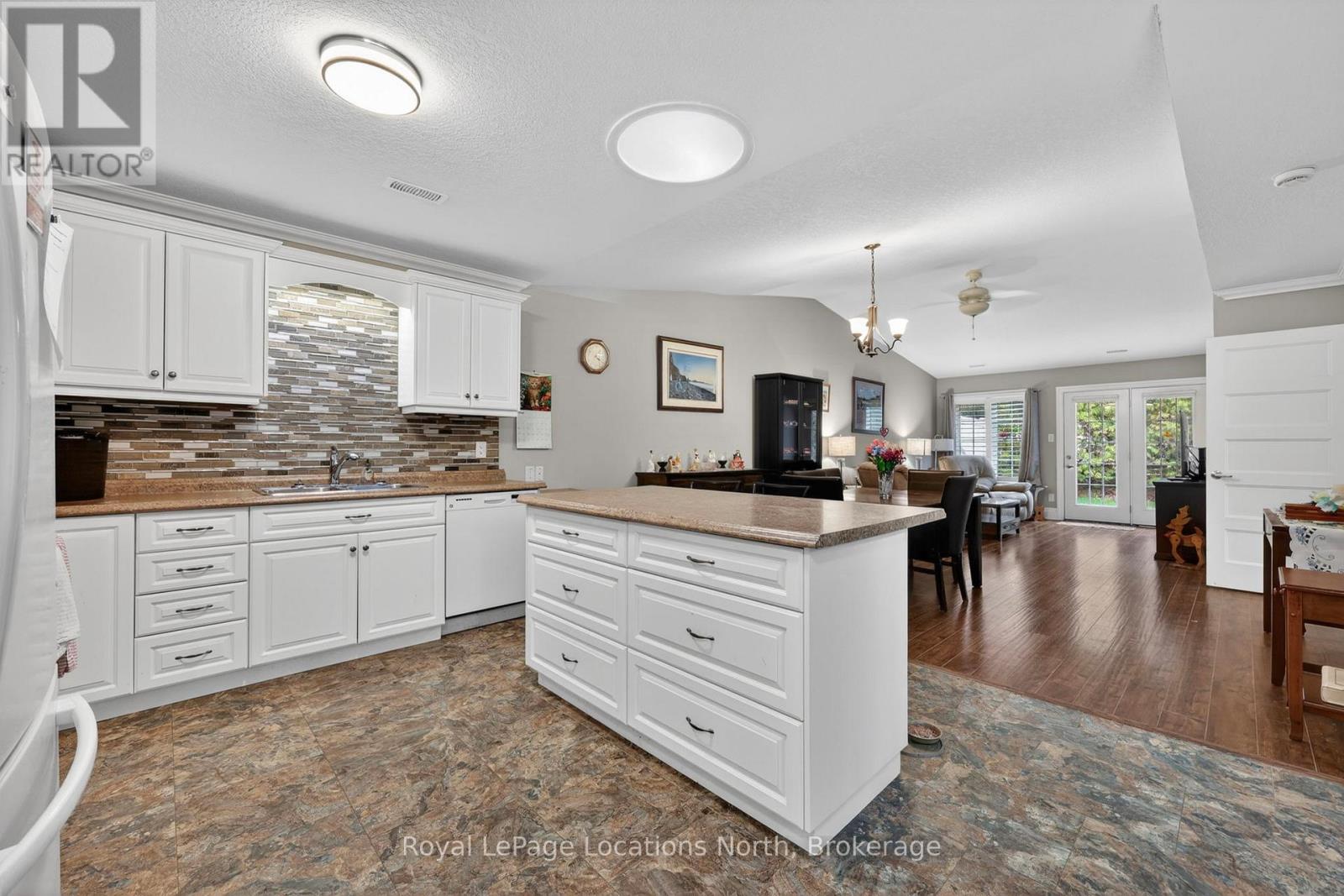 47 CLOVER CRESCENT - Image 10