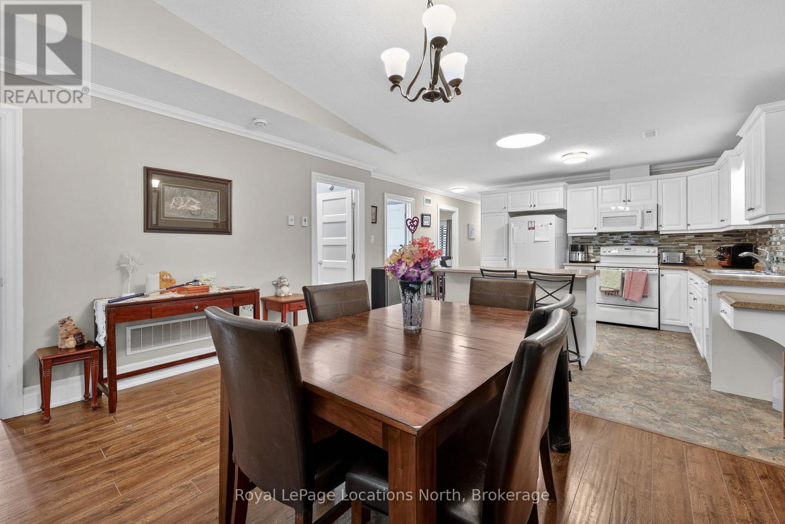 47 CLOVER CRESCENT - Image 24