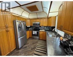 Family room - 11 Banks Crescent, Kamsack, SK S0A1S0 Photo 9