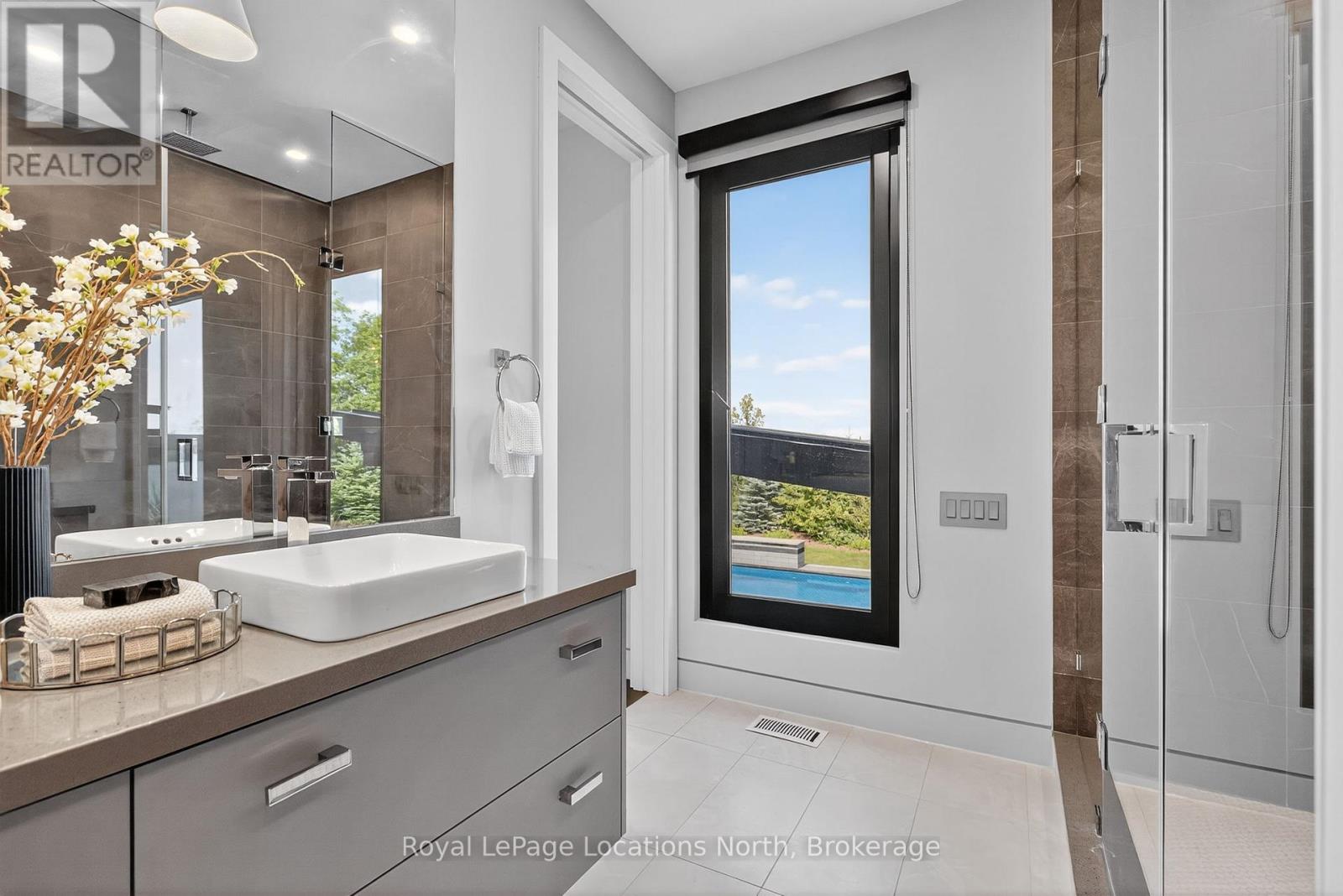 116 COURCHEVEL CRESCENT - 25