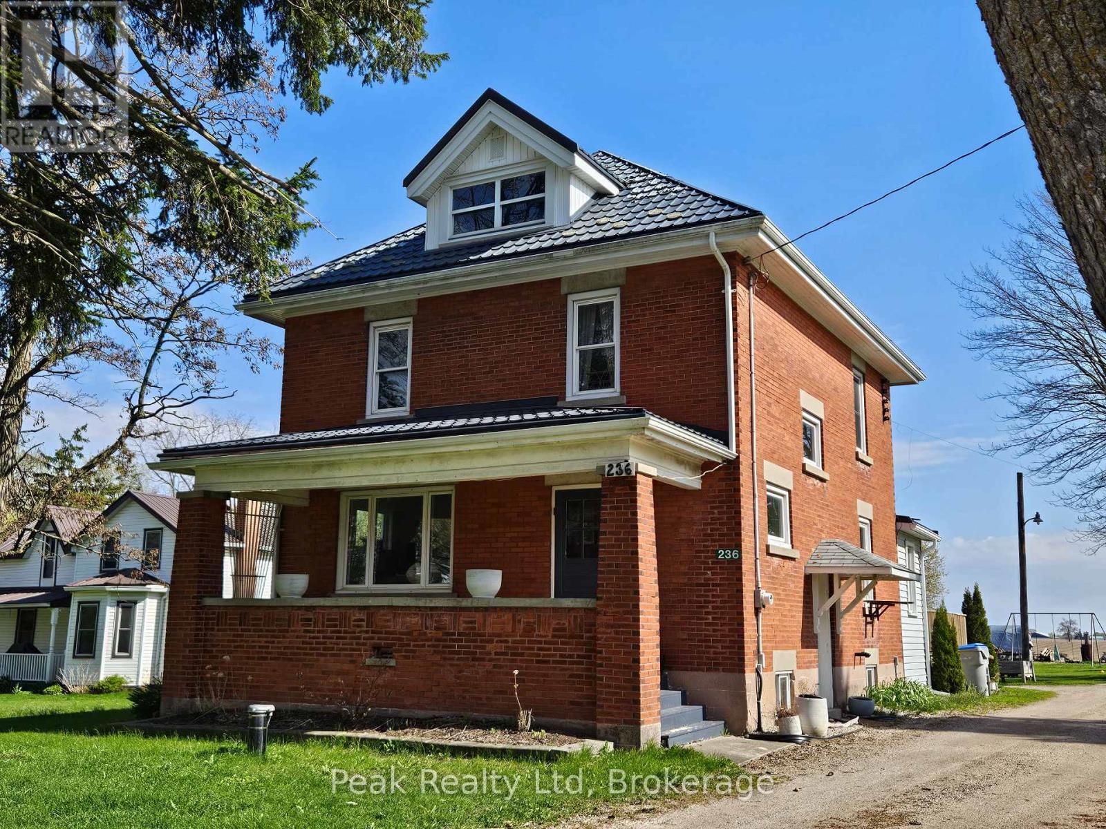 236 HURON ROAD - 1