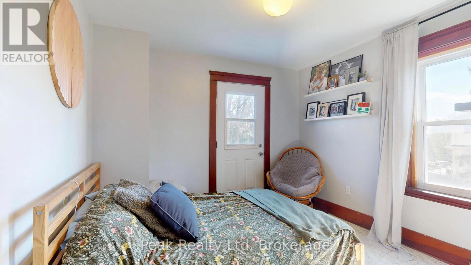 236 HURON ROAD - 13