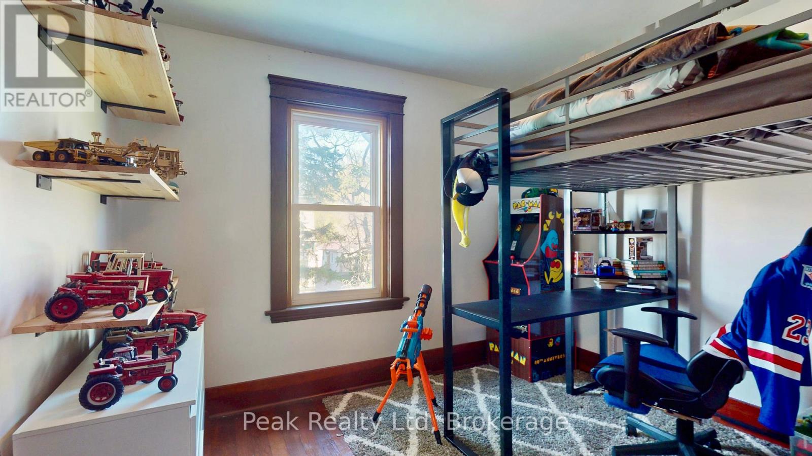 236 HURON ROAD - 15