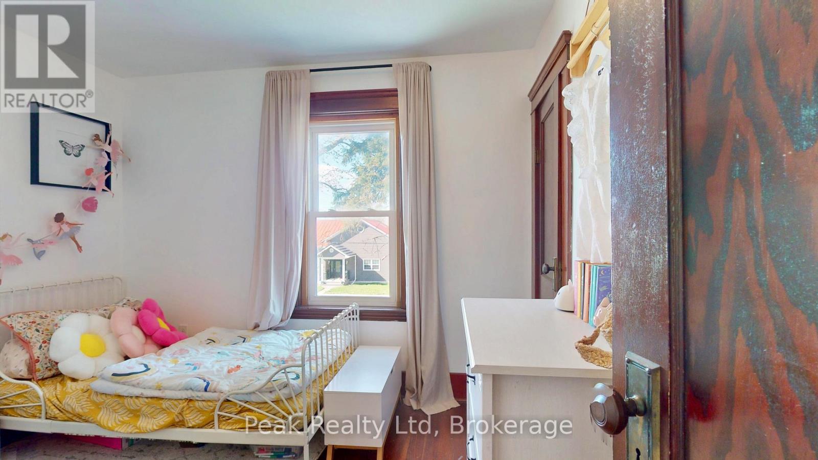 236 HURON ROAD - 16