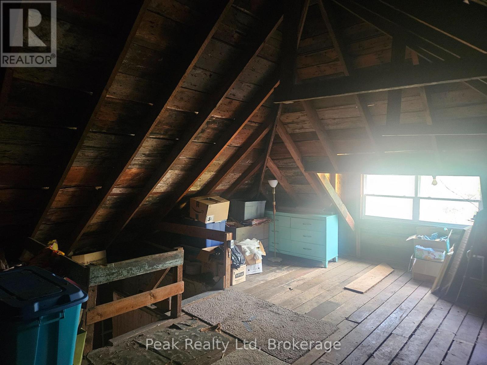 236 HURON ROAD - 19