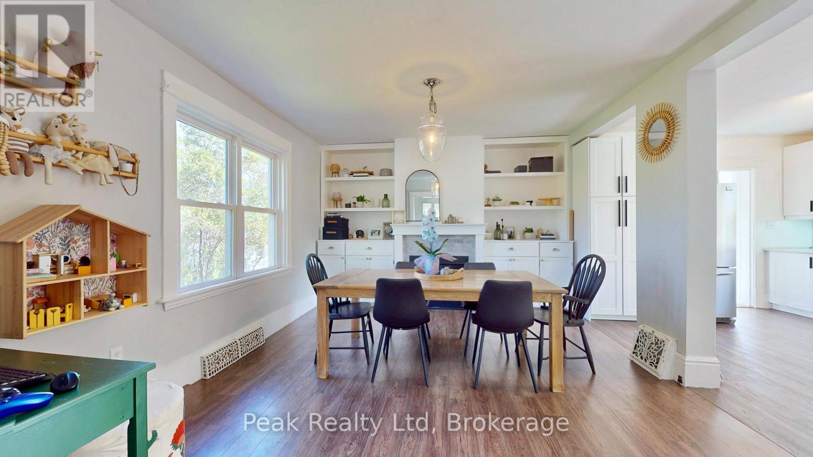 236 HURON ROAD - 9