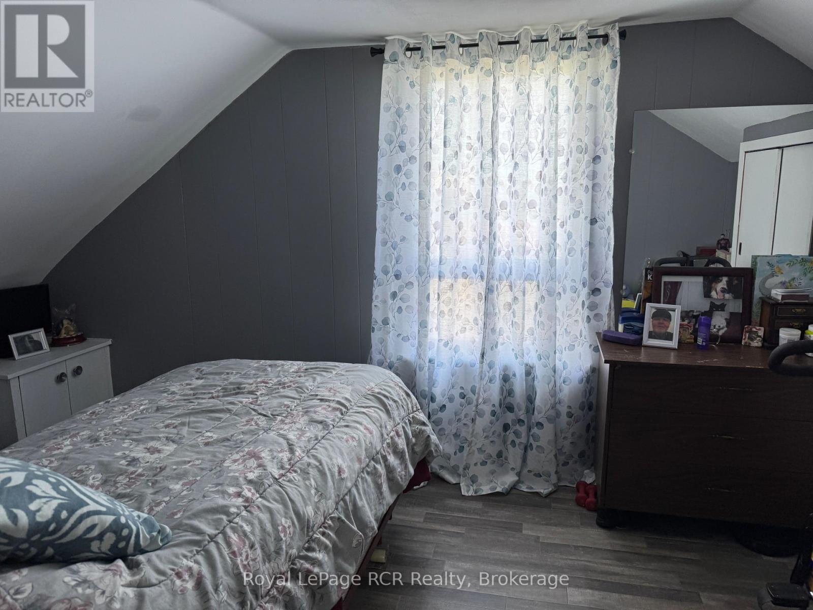 381 14TH STREET W - 7