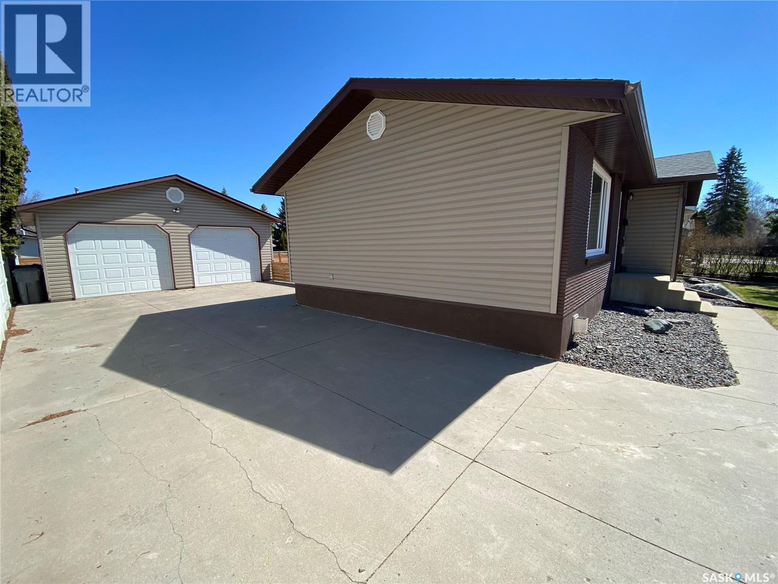 23 Crestwood CRESCENT - 23