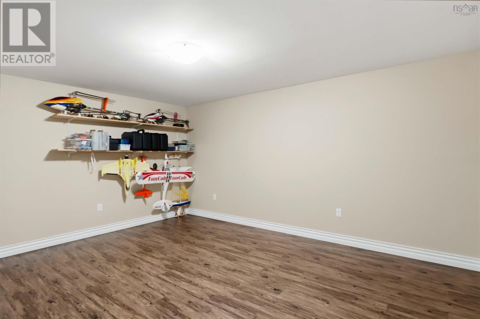 Property 33 of 50 of 14 Smith Avenue