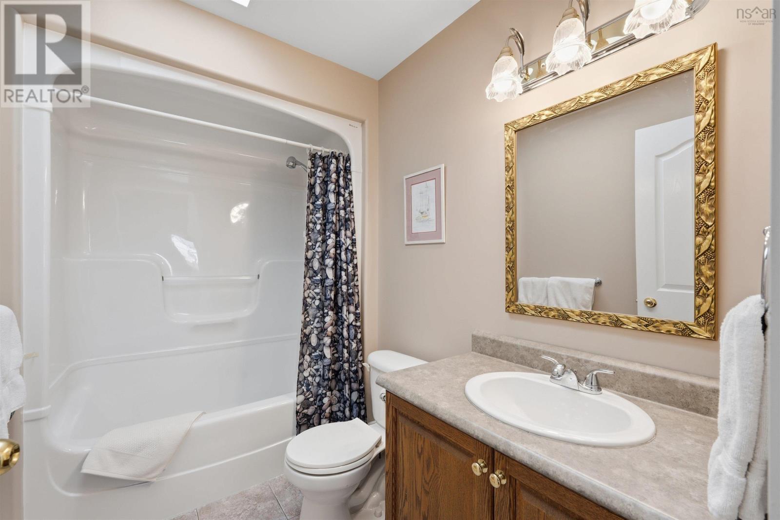 Property 21 of 50 of 132 Lexington Avenue