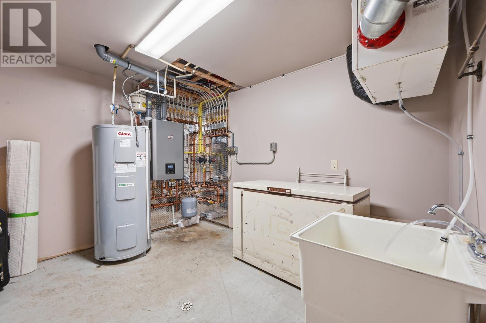 Property 35 of 50 of 132 Lexington Avenue