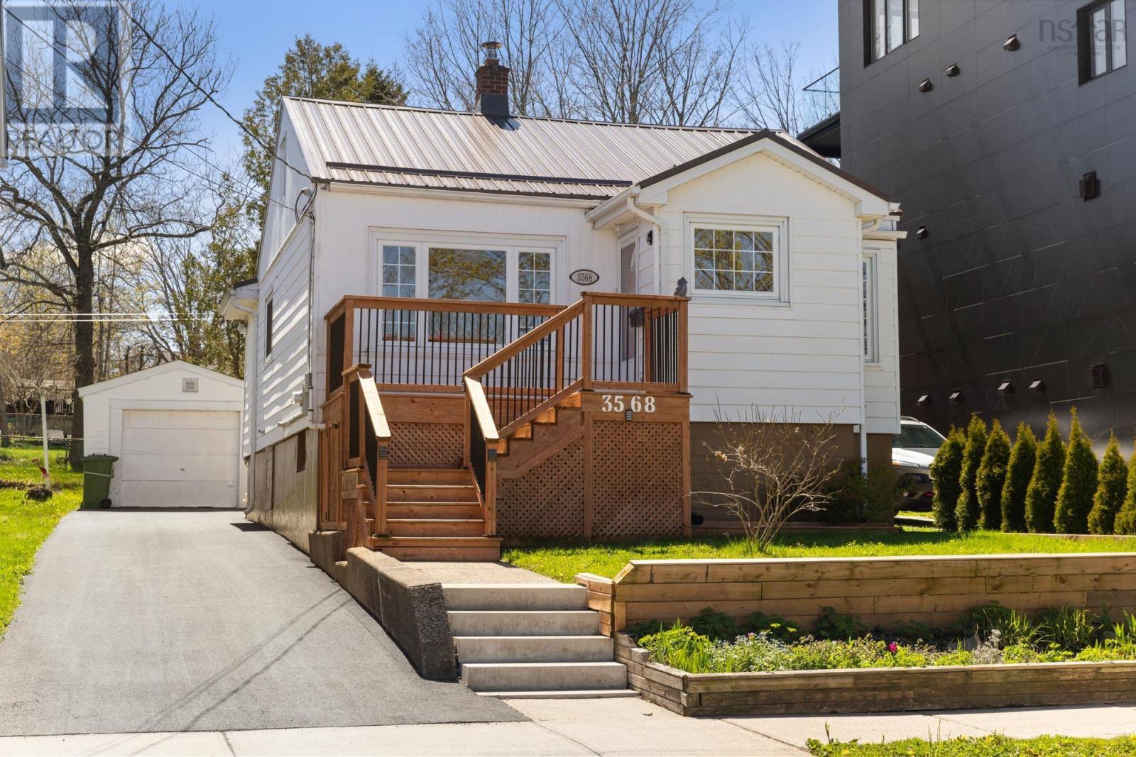 Property 24 of 34 of 3568 Acadia Street