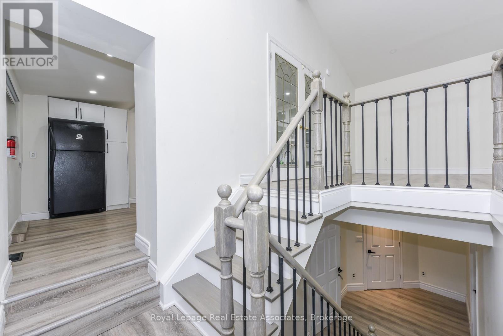 665 KIPLING AVENUE - 12