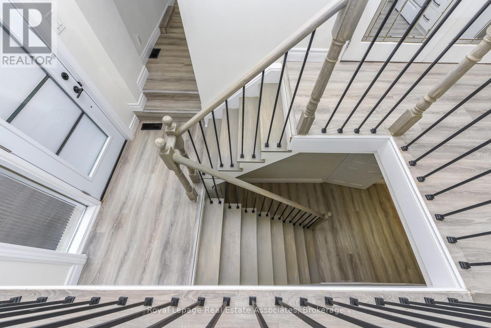 665 KIPLING AVENUE - 6