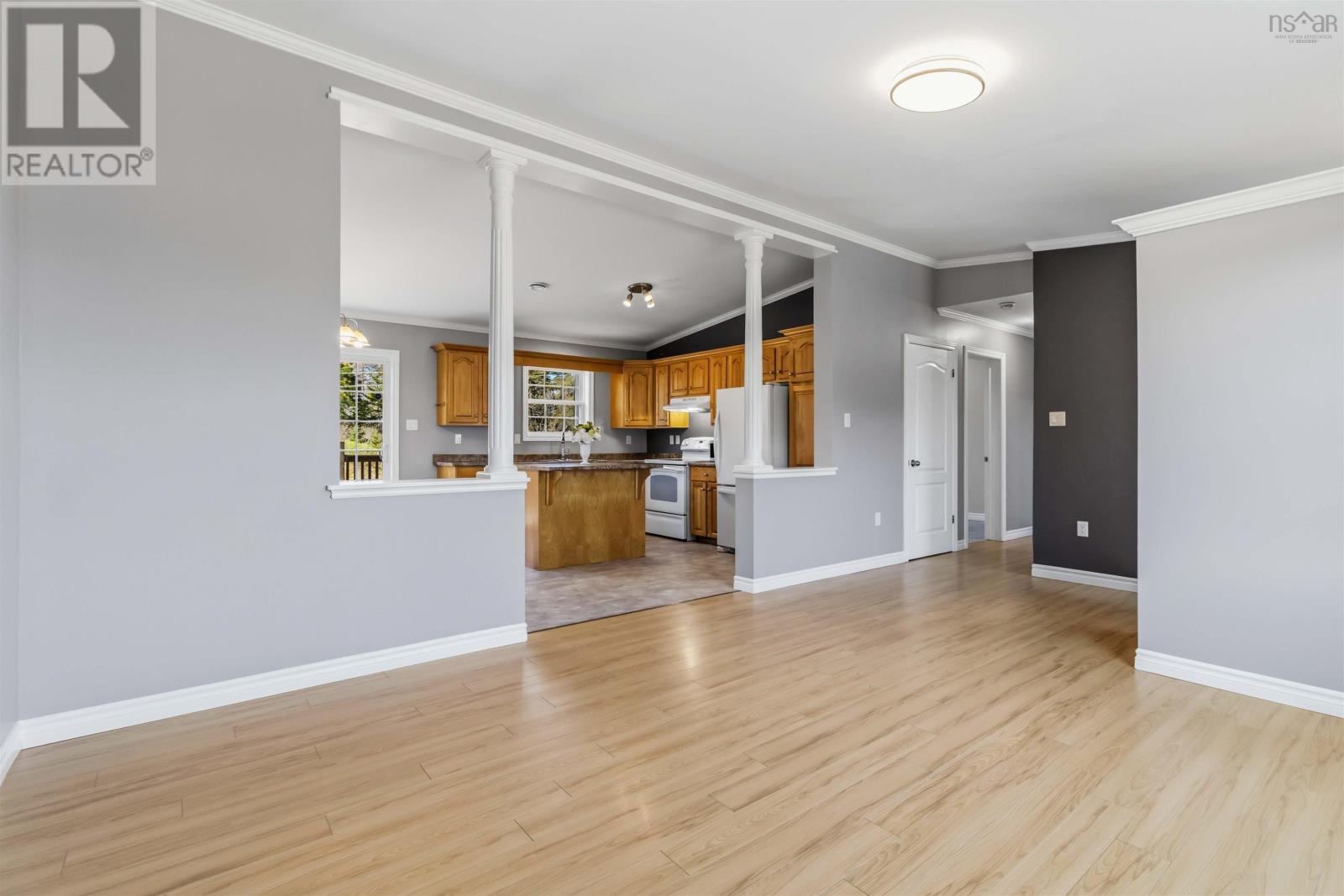 Property 8 of 33 of 8 Harbour View Drive