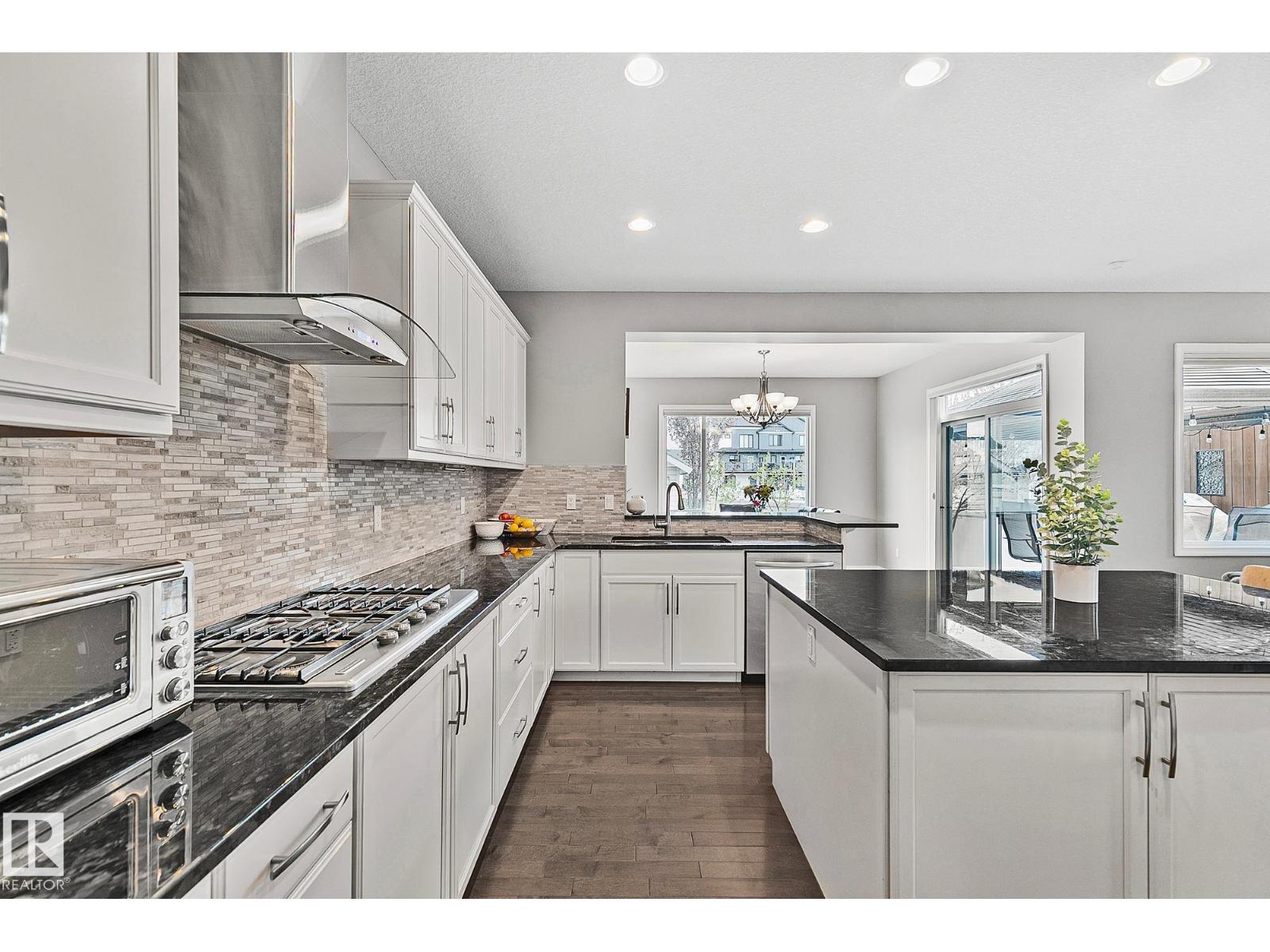 22131 95 AV NW, Edmonton