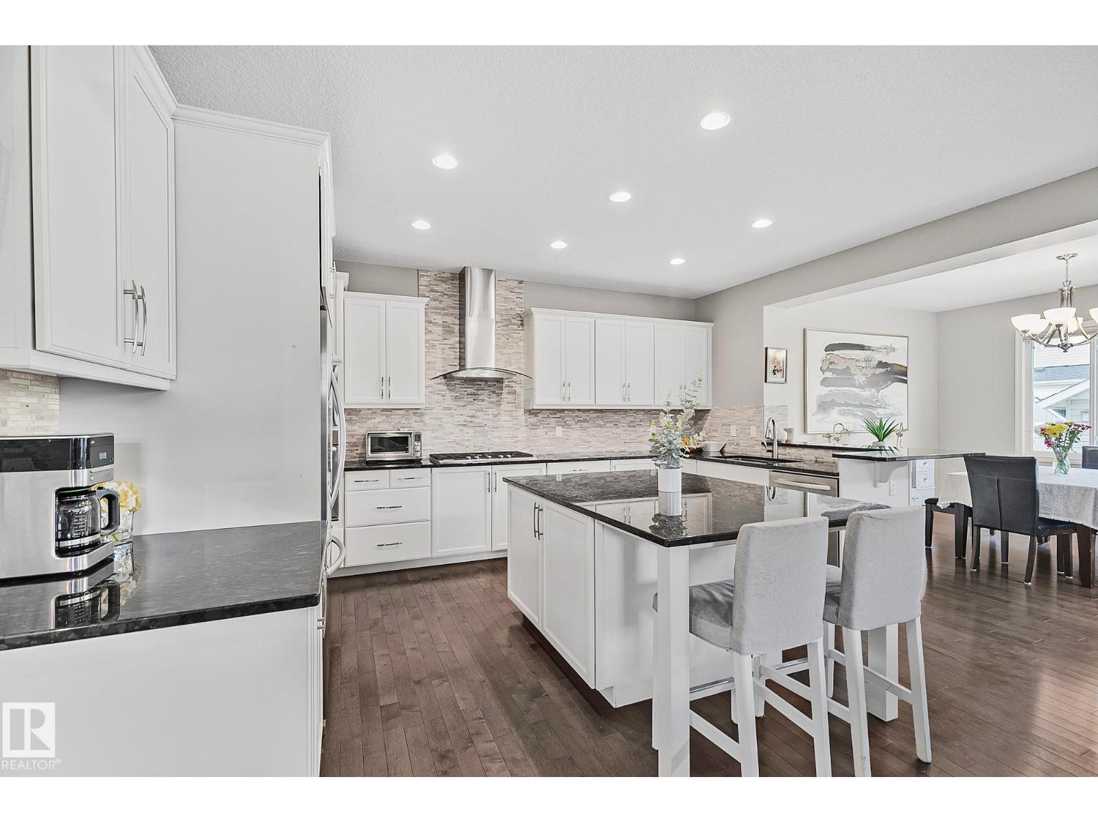 22131 95 AV NW, Edmonton