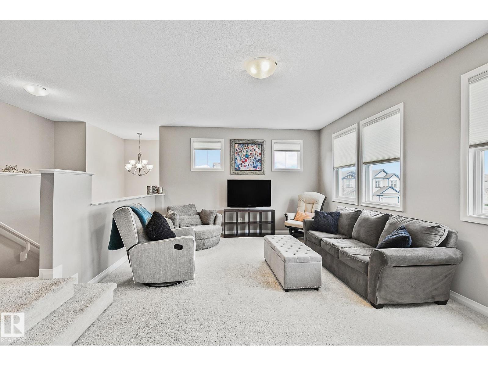 22131 95 AV NW, Edmonton