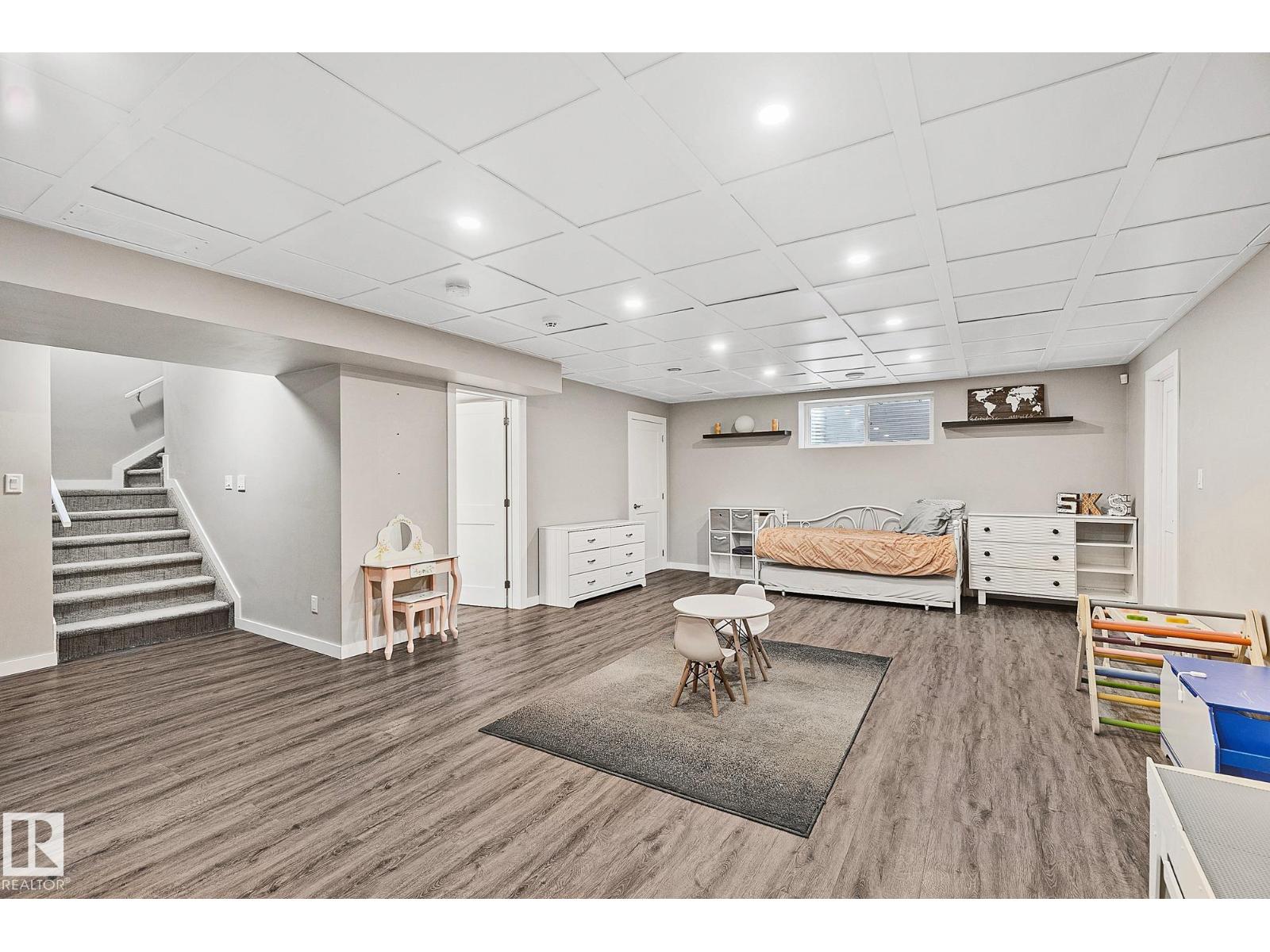22131 95 AV NW, Edmonton