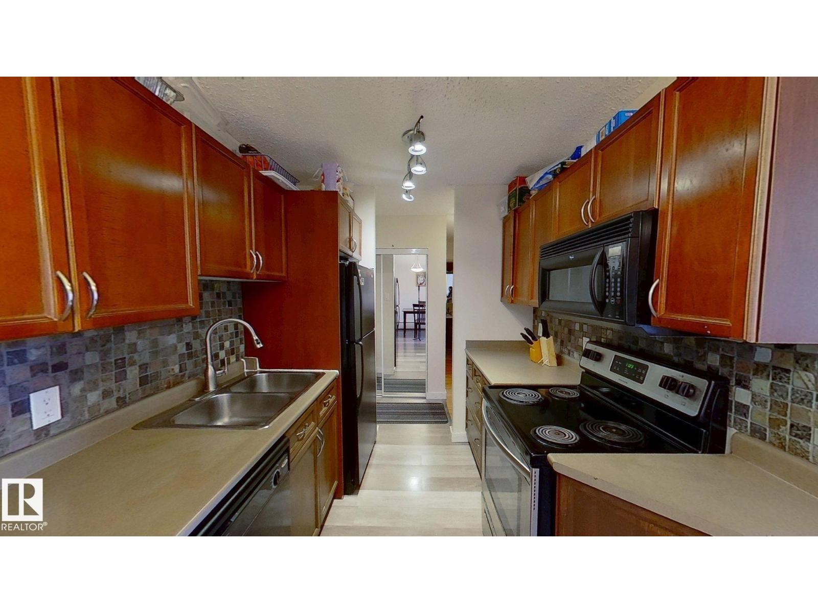 #401 10326 117 ST NW - 3